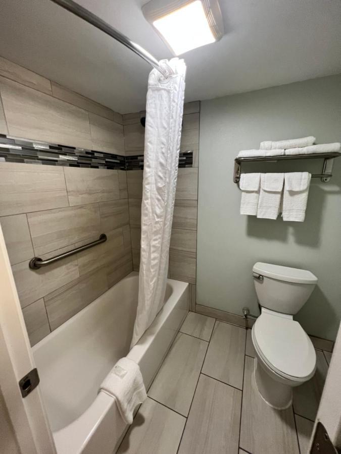 Continental Inn And Suites Nacogdoches Tx Sfa University Downtown Εξωτερικό φωτογραφία