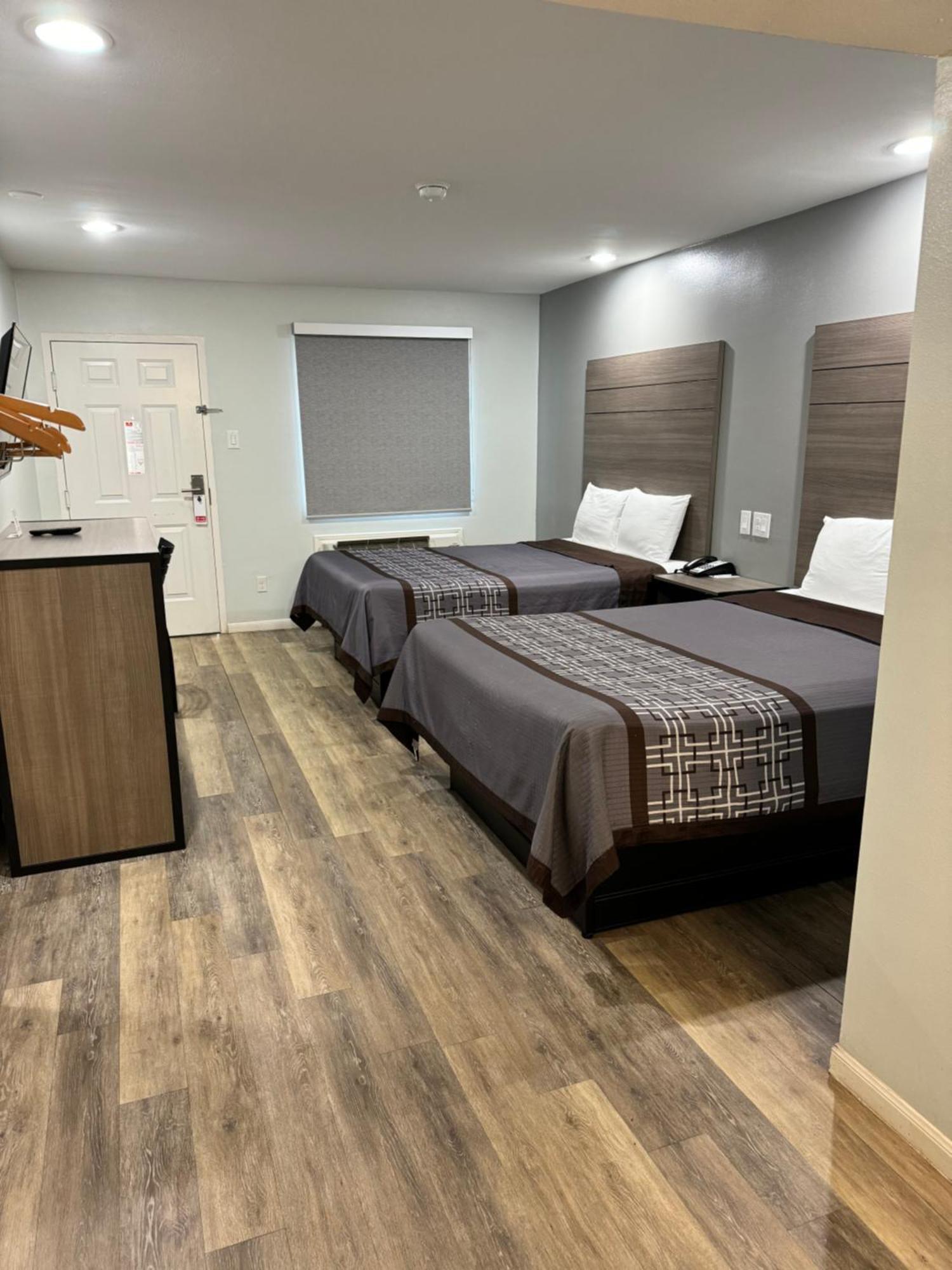 Continental Inn And Suites Nacogdoches Tx Sfa University Downtown Εξωτερικό φωτογραφία