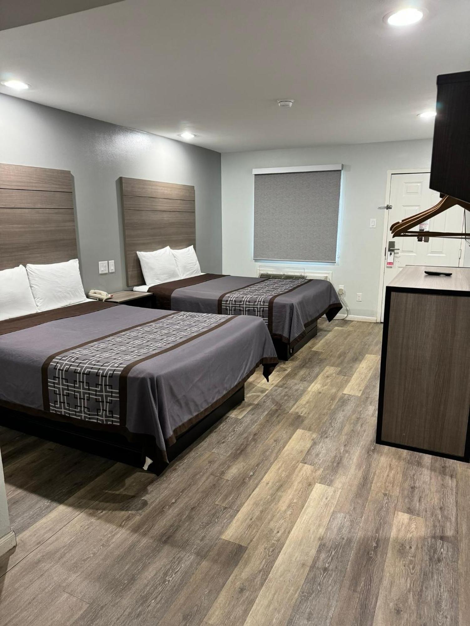 Continental Inn And Suites Nacogdoches Tx Sfa University Downtown Εξωτερικό φωτογραφία