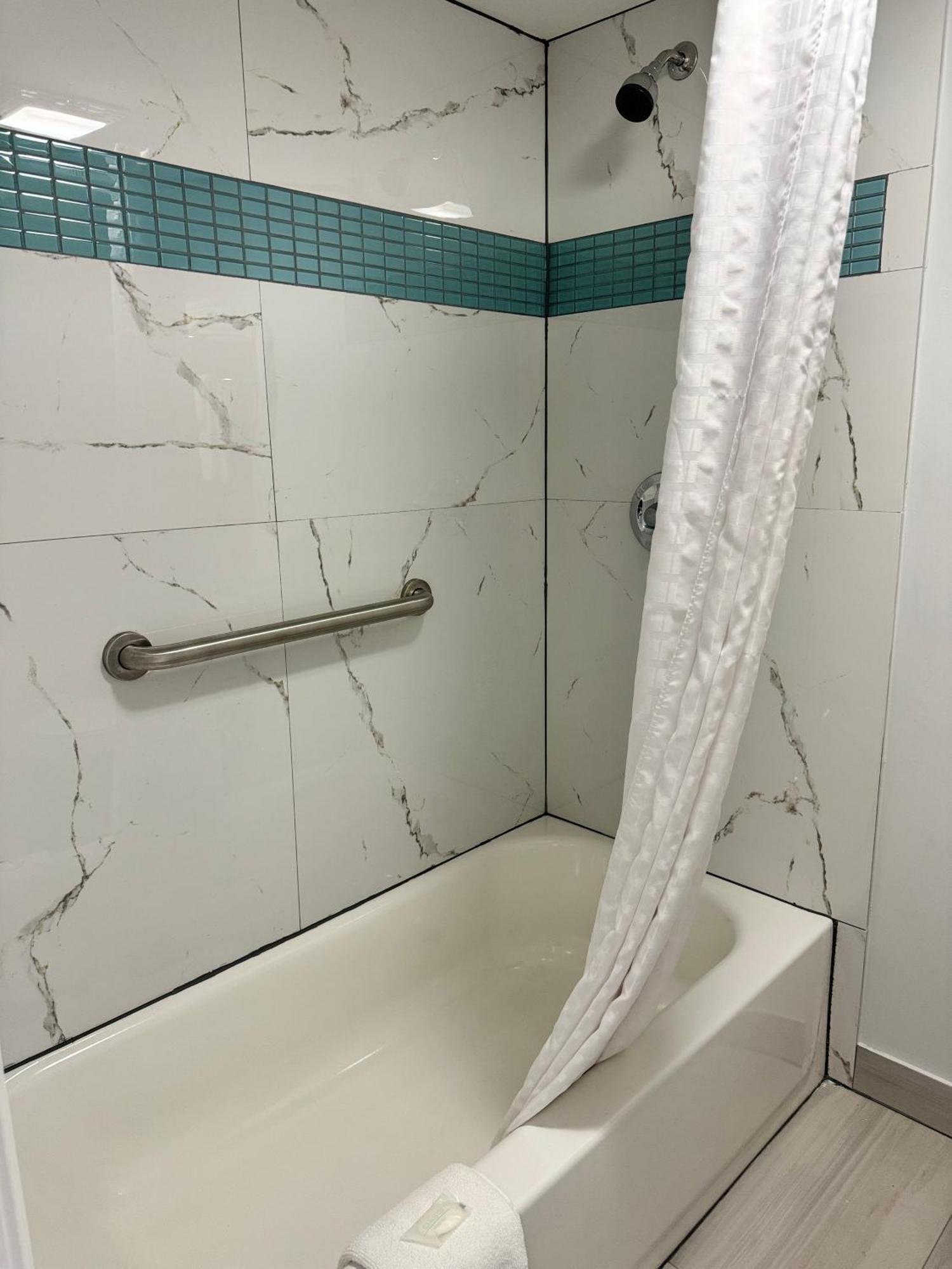 Continental Inn And Suites Nacogdoches Tx Sfa University Downtown Εξωτερικό φωτογραφία