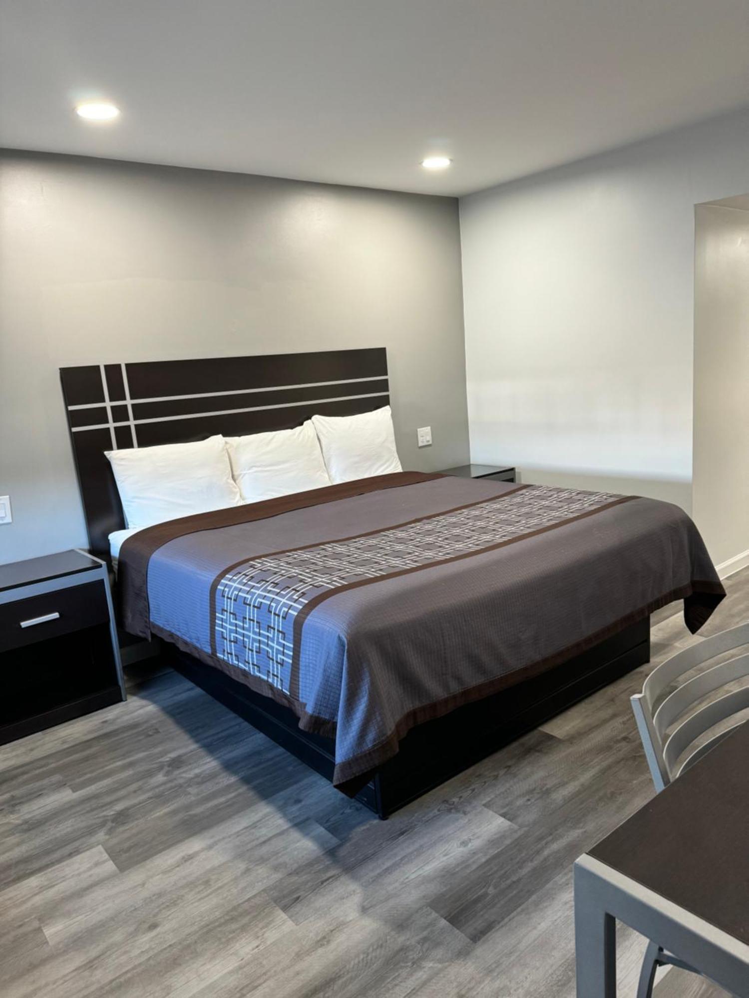 Continental Inn And Suites Nacogdoches Tx Sfa University Downtown Εξωτερικό φωτογραφία