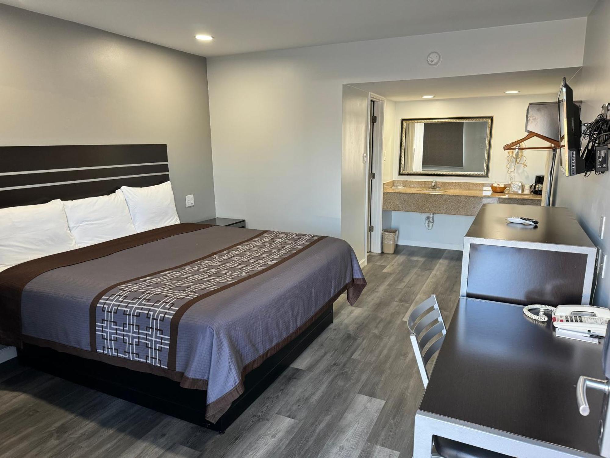 Continental Inn And Suites Nacogdoches Tx Sfa University Downtown Εξωτερικό φωτογραφία