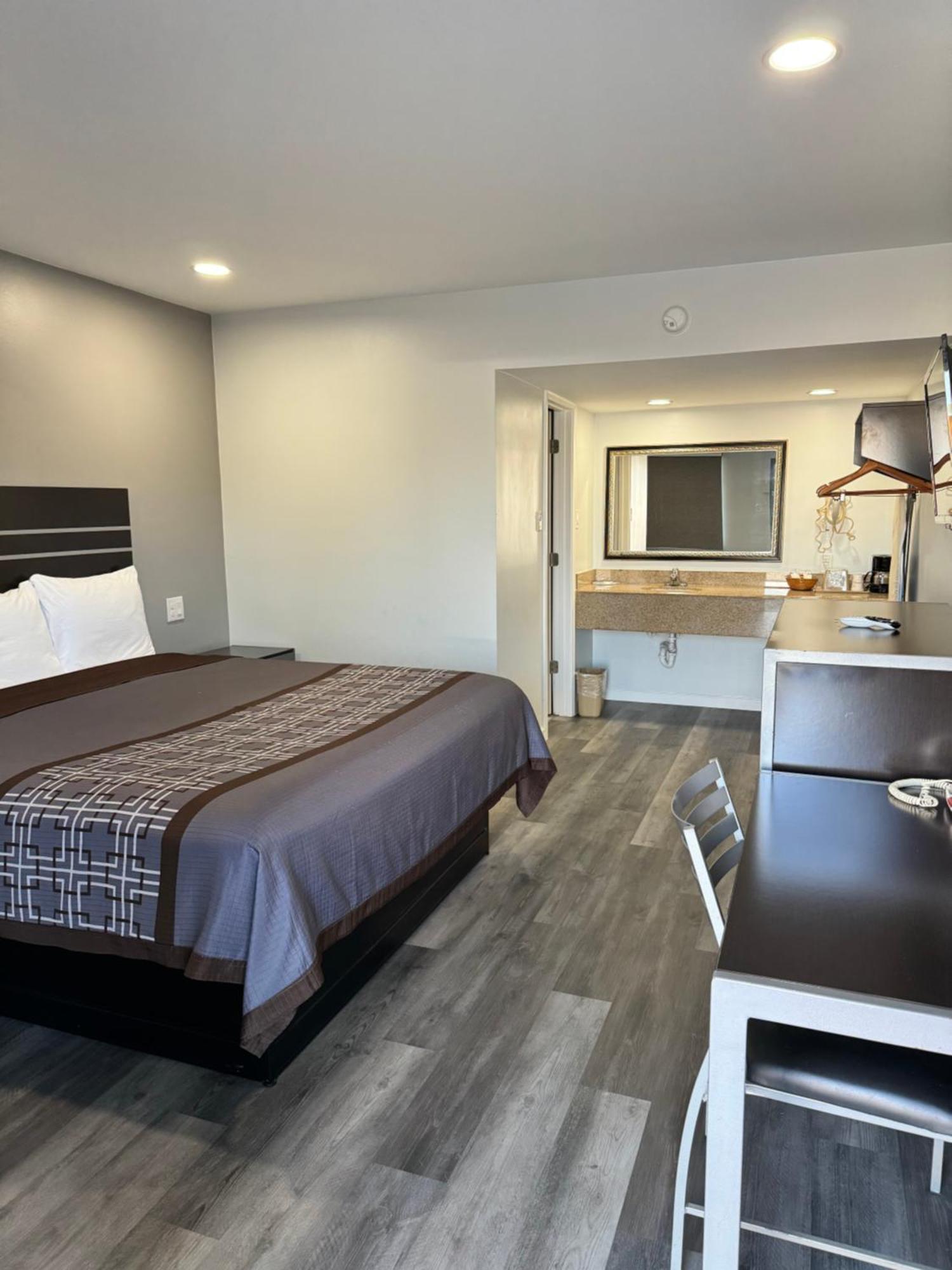 Continental Inn And Suites Nacogdoches Tx Sfa University Downtown Εξωτερικό φωτογραφία