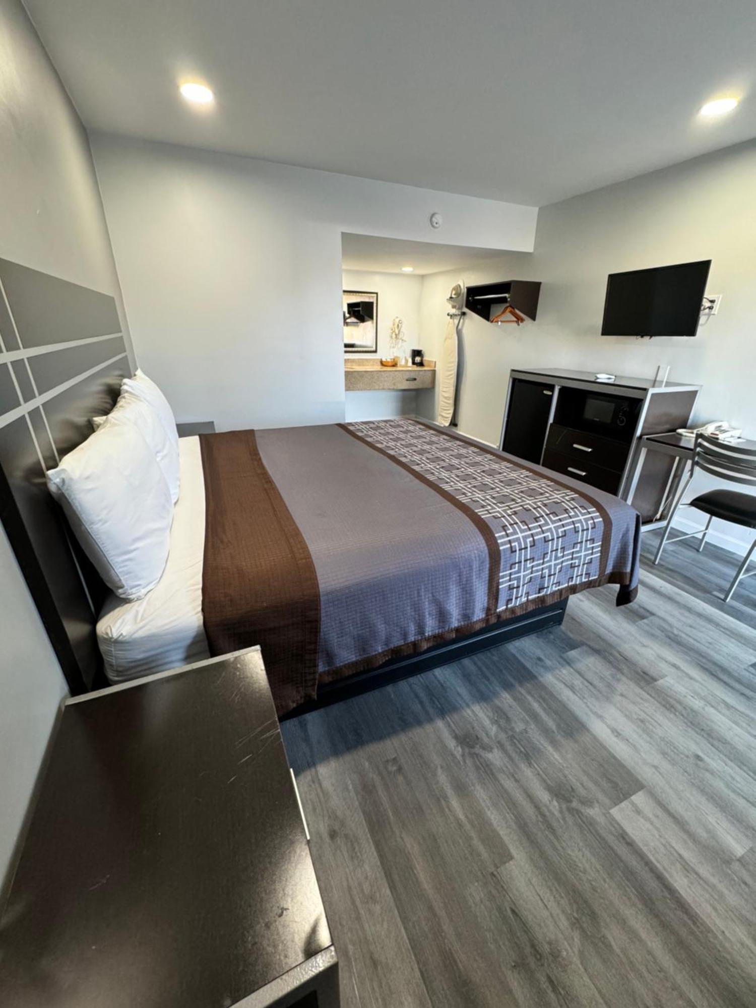 Continental Inn And Suites Nacogdoches Tx Sfa University Downtown Εξωτερικό φωτογραφία