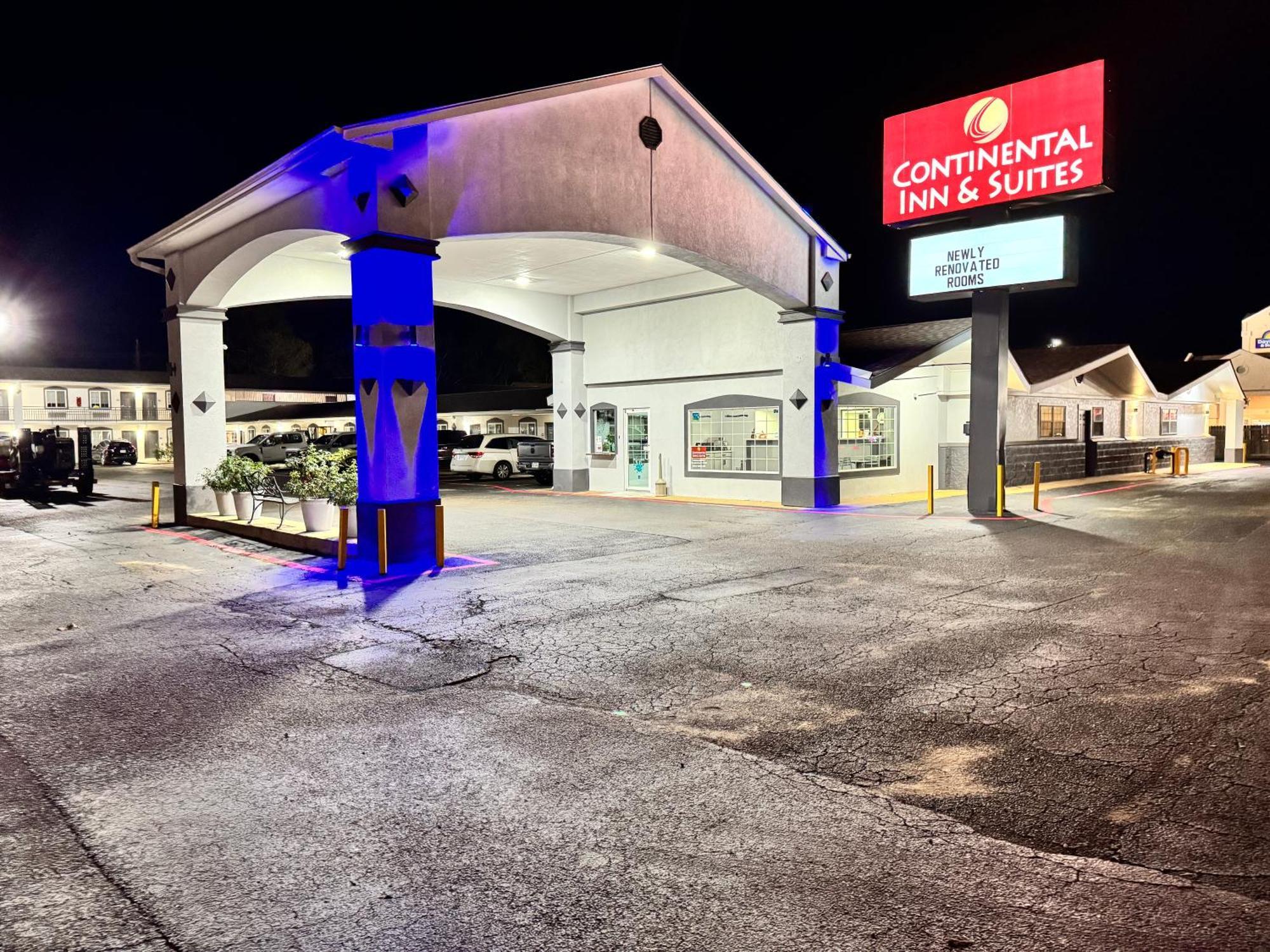 Continental Inn And Suites Nacogdoches Tx Sfa University Downtown Εξωτερικό φωτογραφία