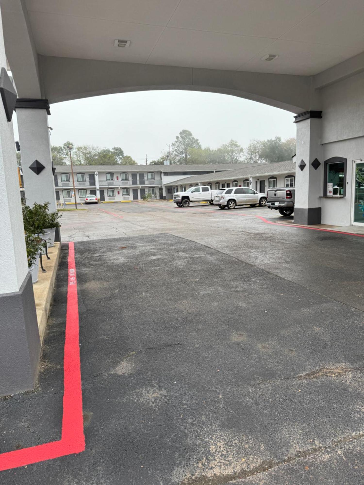 Continental Inn And Suites Nacogdoches Tx Sfa University Downtown Εξωτερικό φωτογραφία
