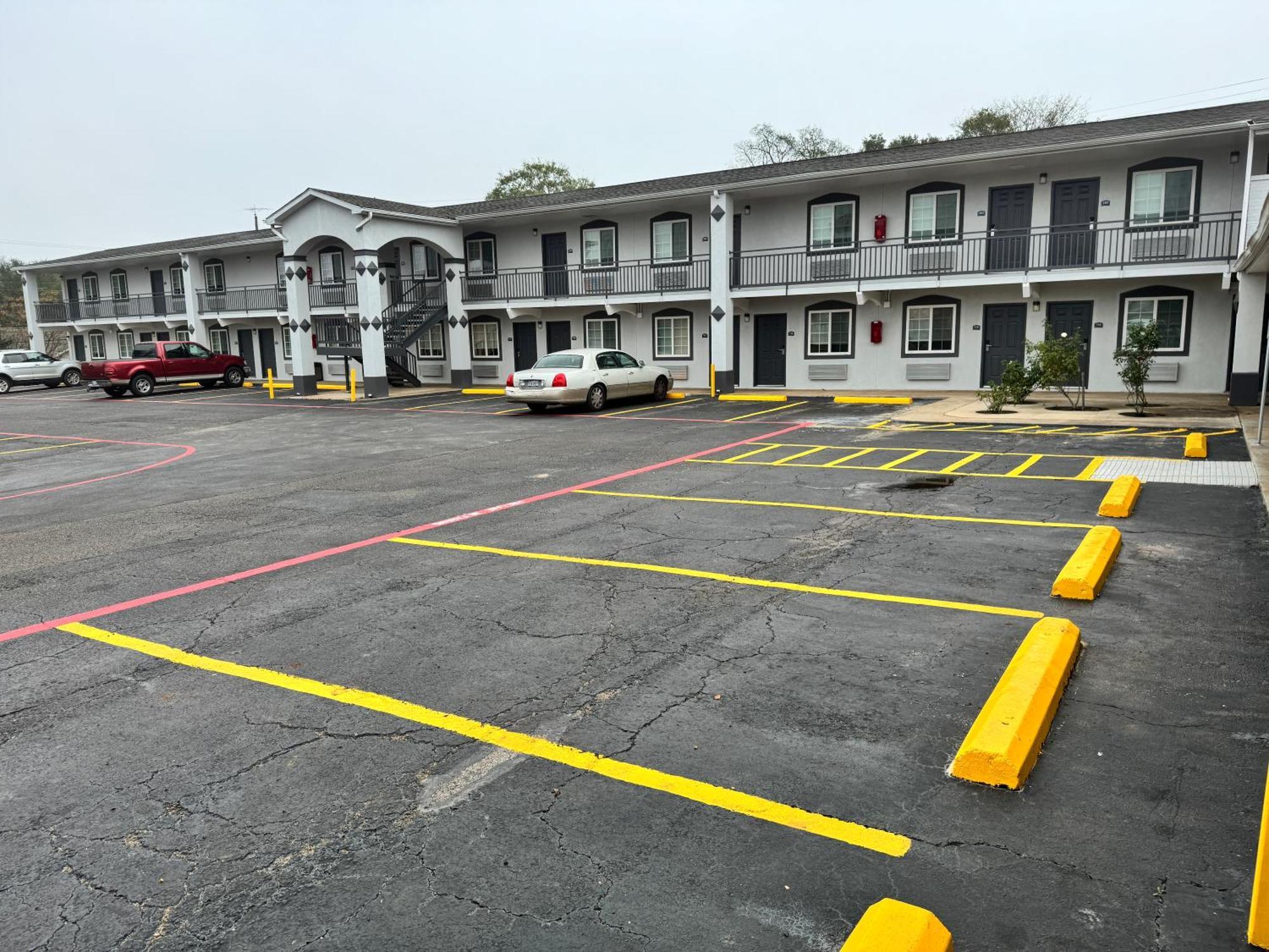 Continental Inn And Suites Nacogdoches Tx Sfa University Downtown Εξωτερικό φωτογραφία