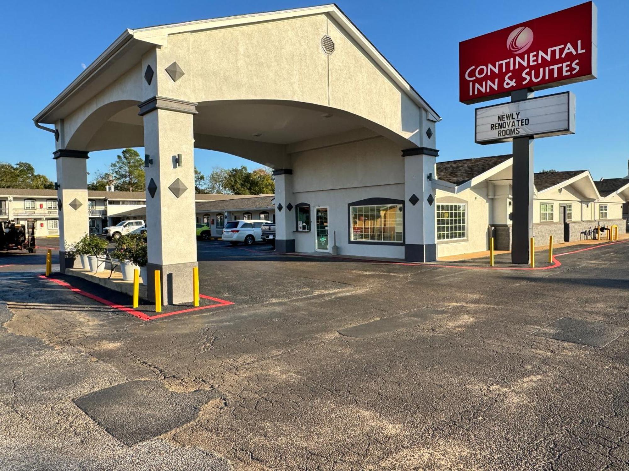 Continental Inn And Suites Nacogdoches Tx Sfa University Downtown Εξωτερικό φωτογραφία